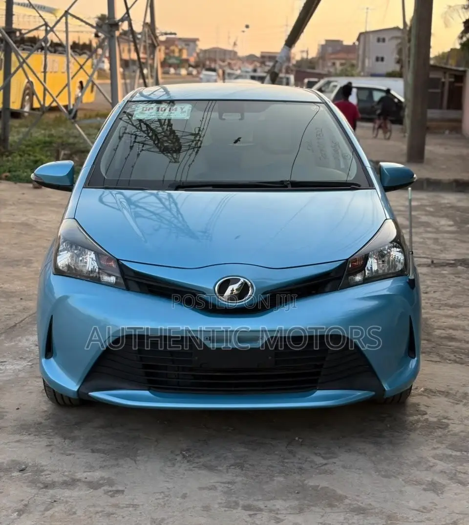 Toyota Vitz 2016 Blue