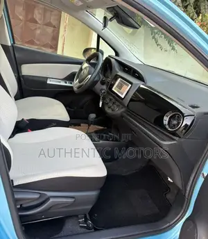 Toyota Vitz 2016 Blue