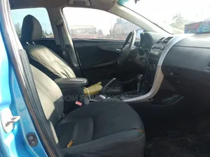 Toyota Corolla 2010 Blue