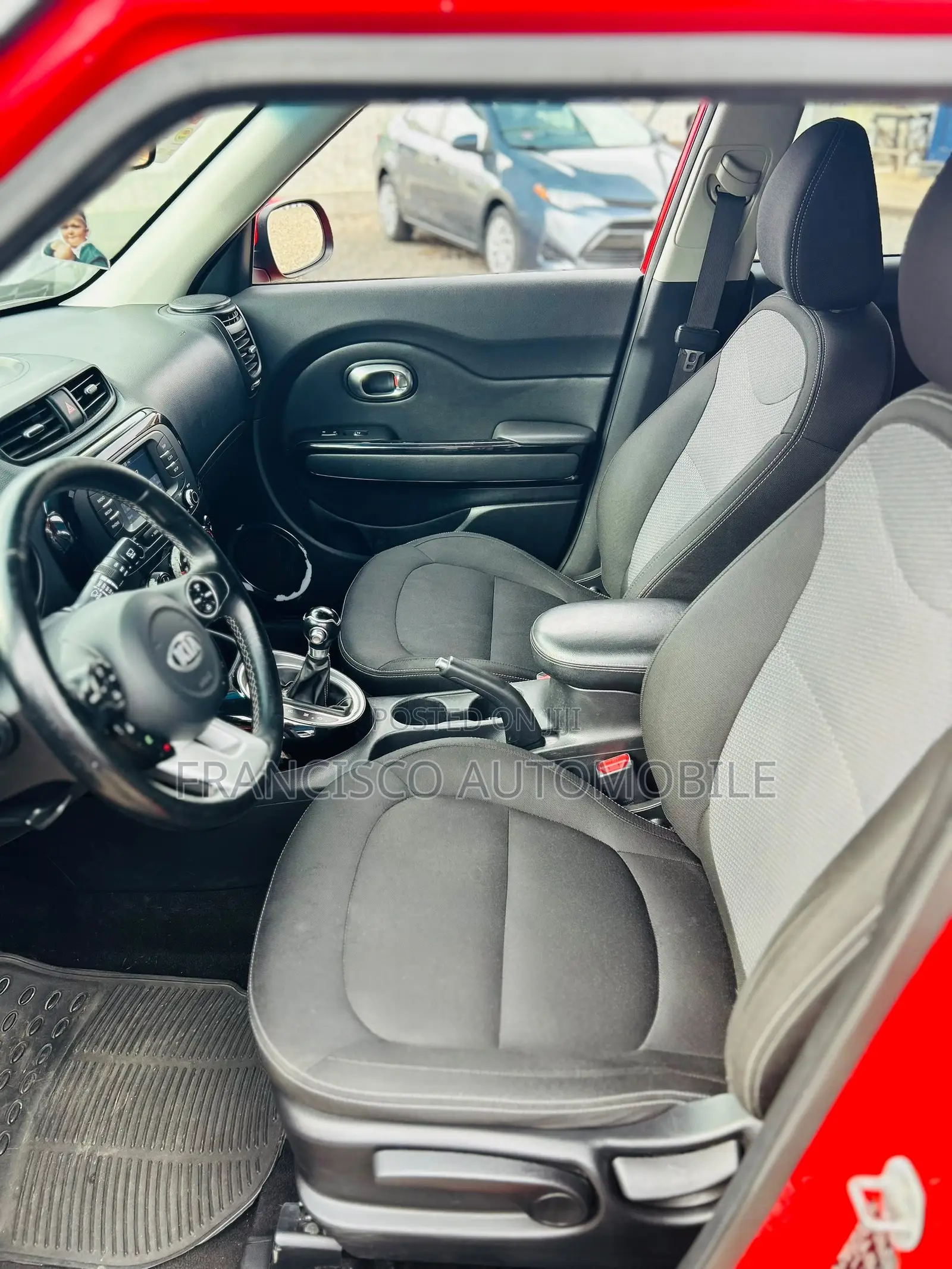 Kia Soul Base Hatchback 2017 Red