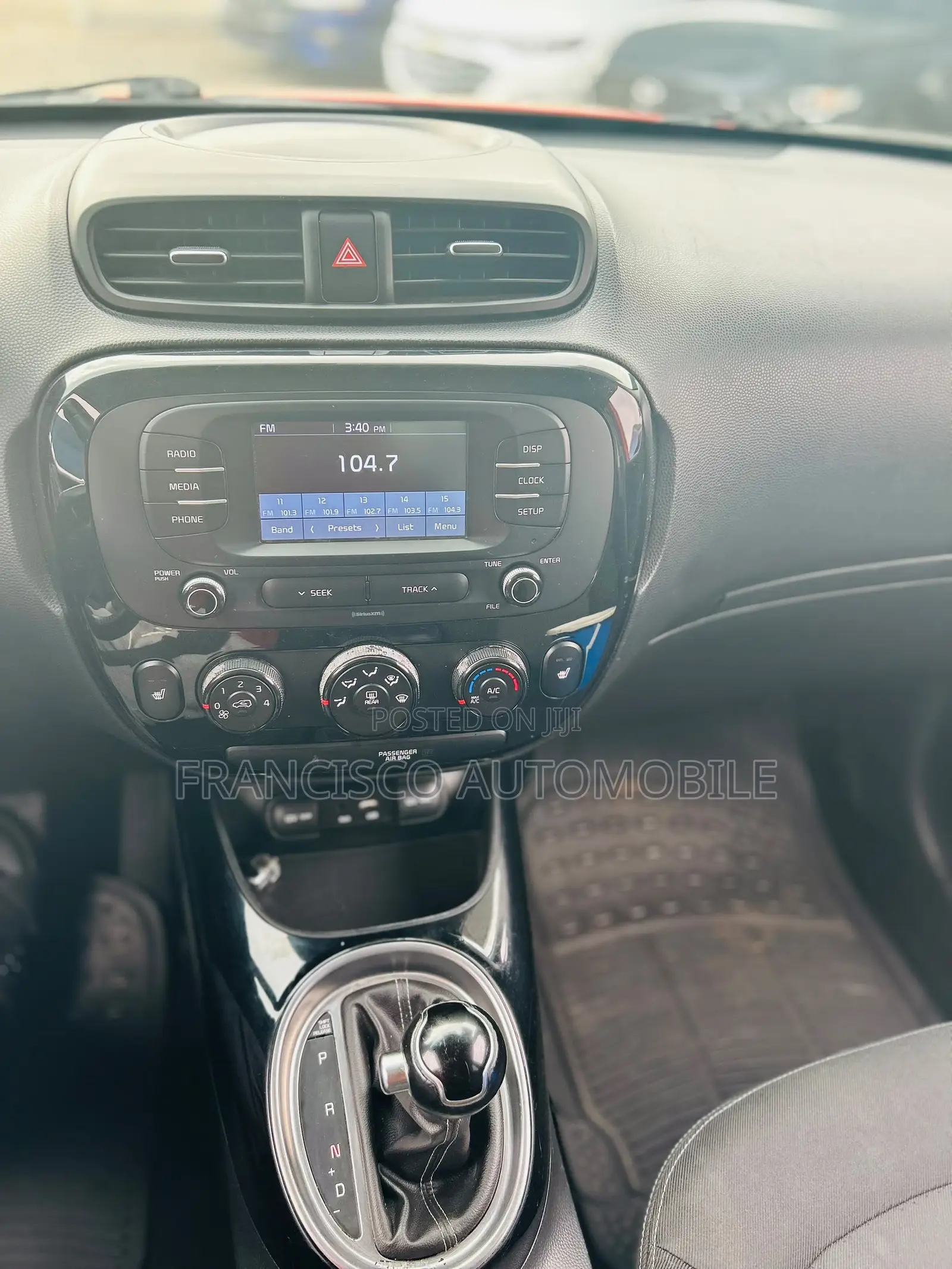 Kia Soul Base Hatchback 2017 Red