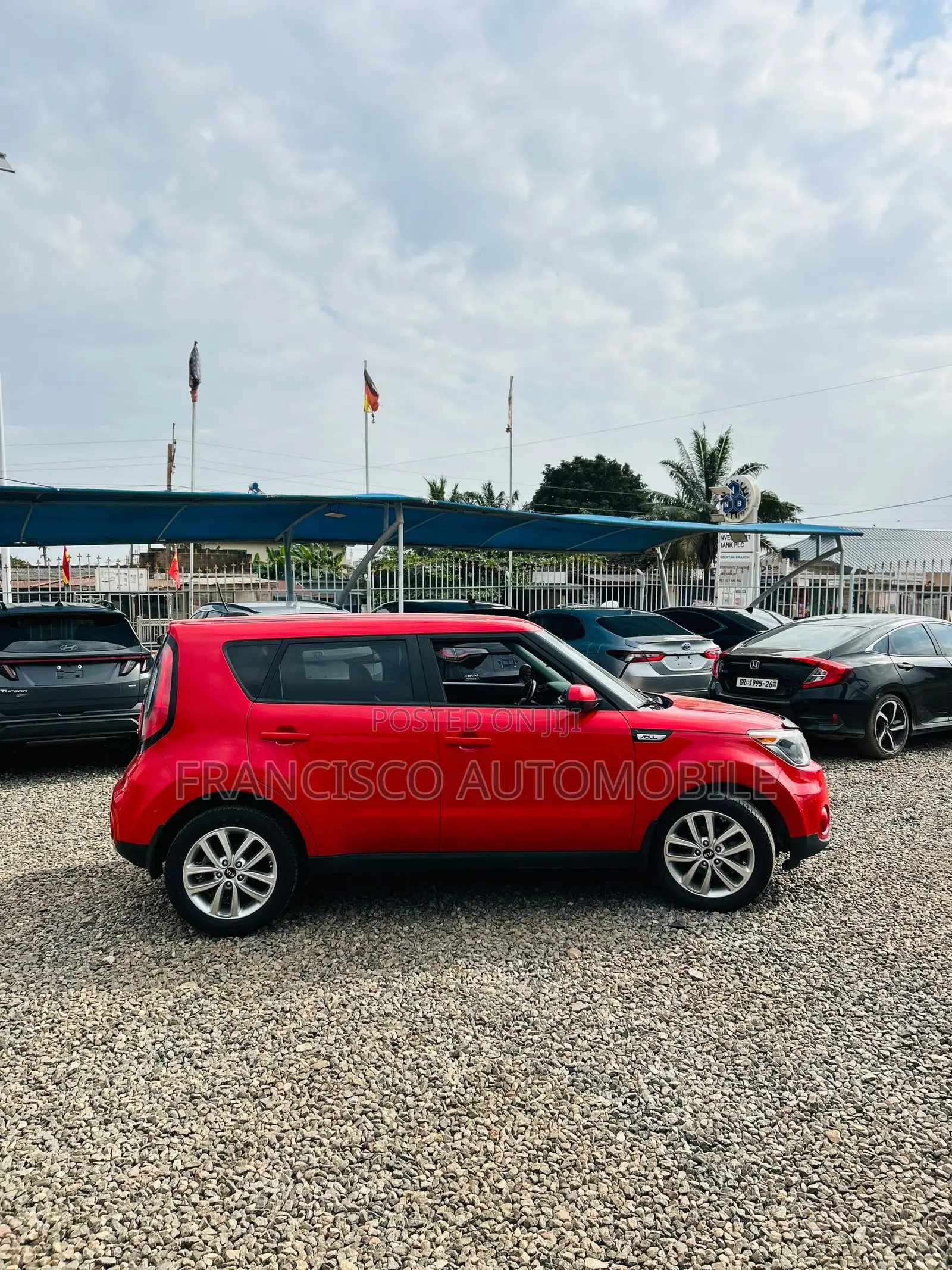 Kia Soul Base Hatchback 2017 Red