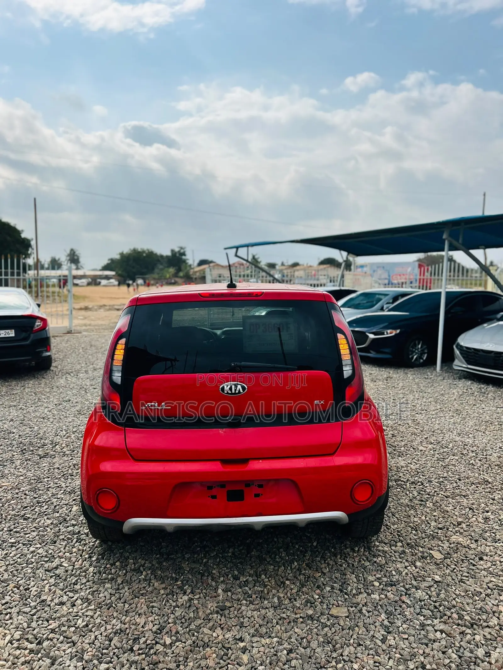 Kia Soul Base Hatchback 2017 Red