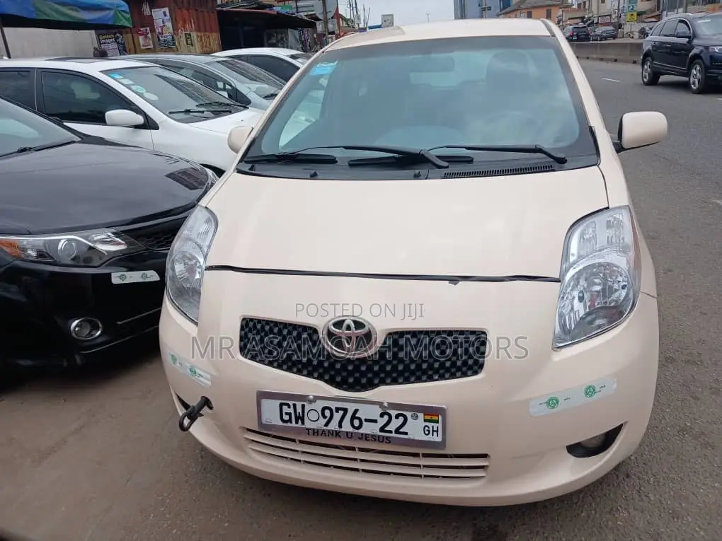 Toyota Vitz 2010 Brown