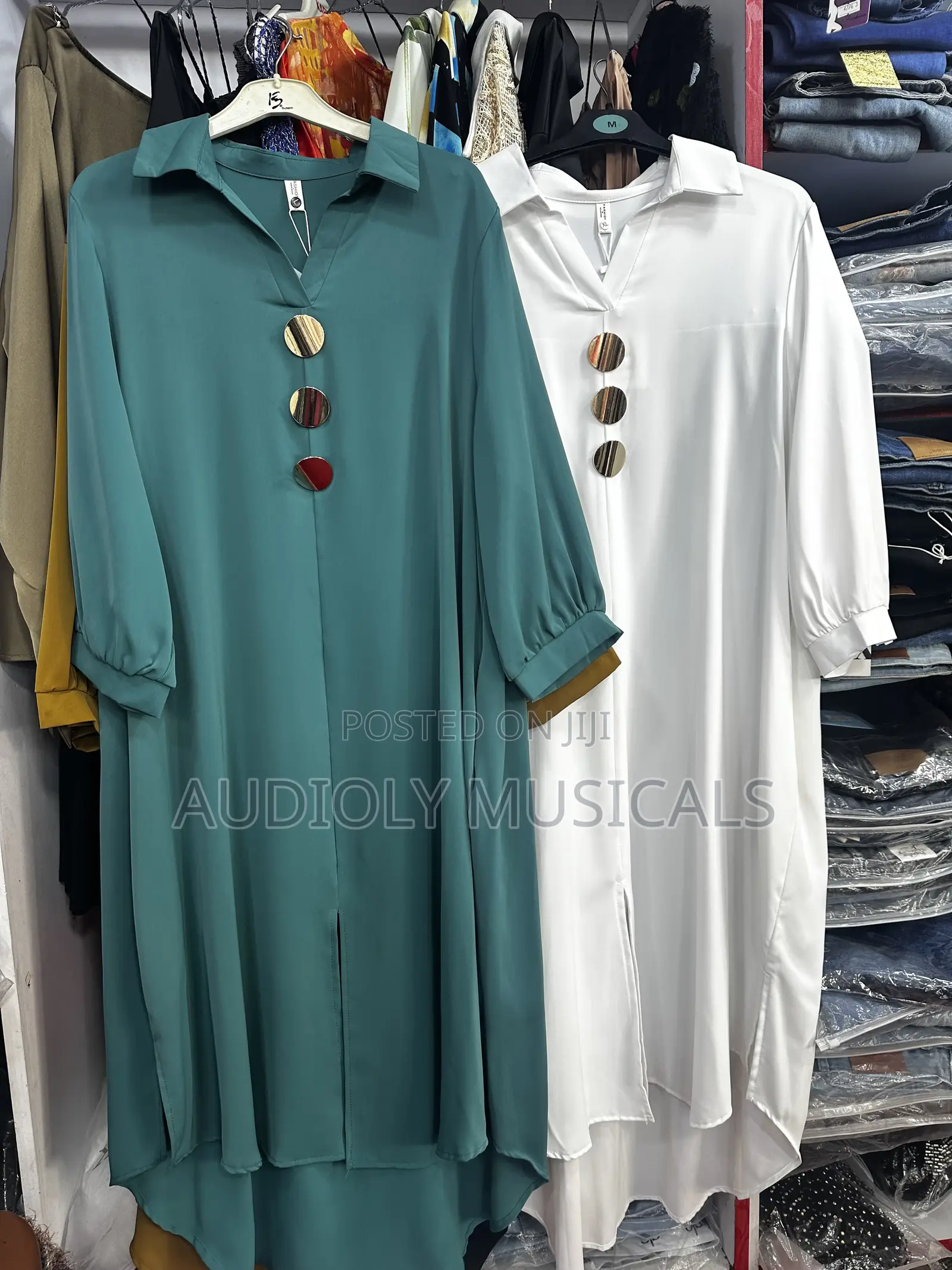 Shevon Straight 3-Quarter Dress on Colours
