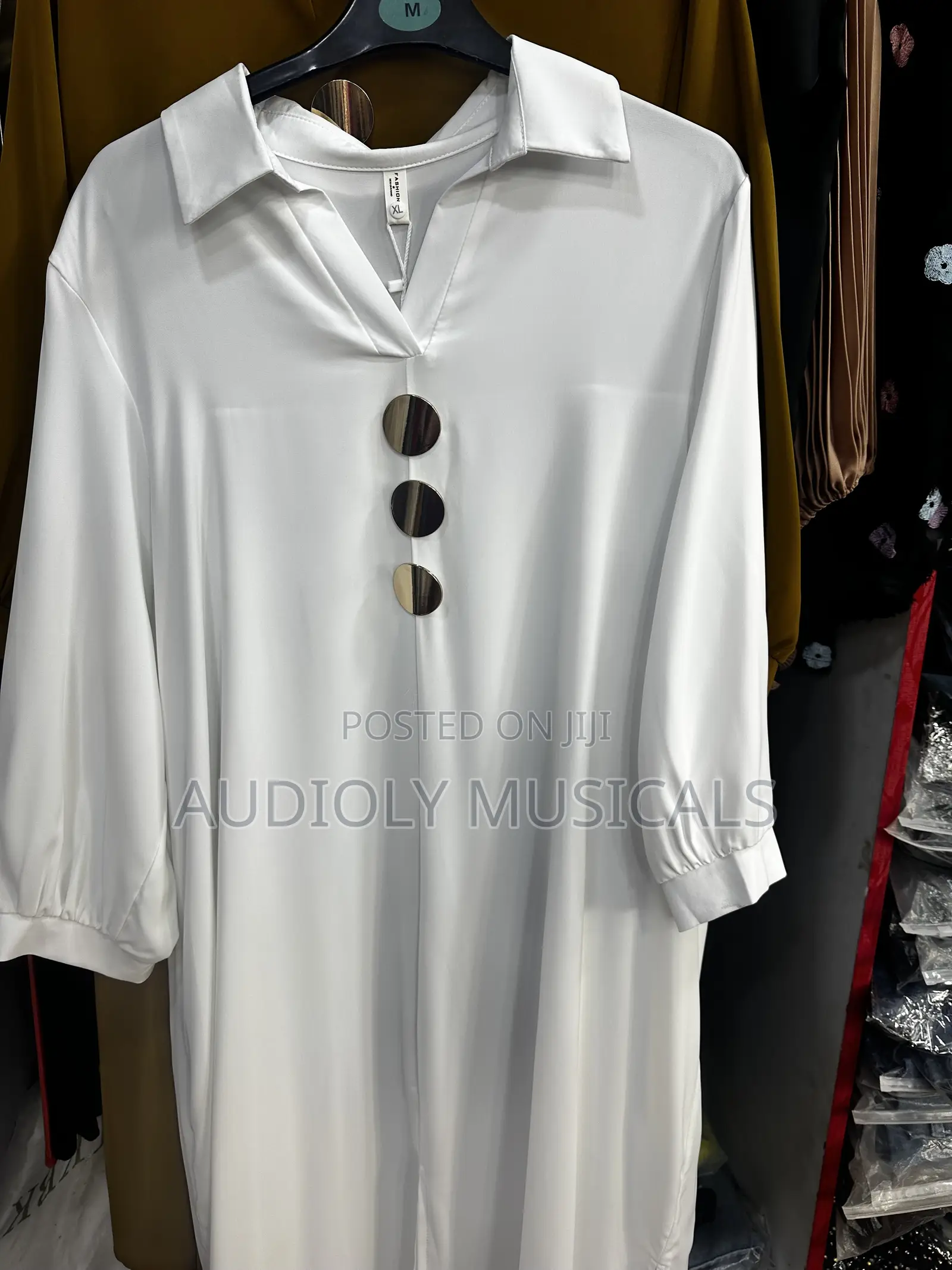 Shevon Straight 3-Quarter Dress on Colours