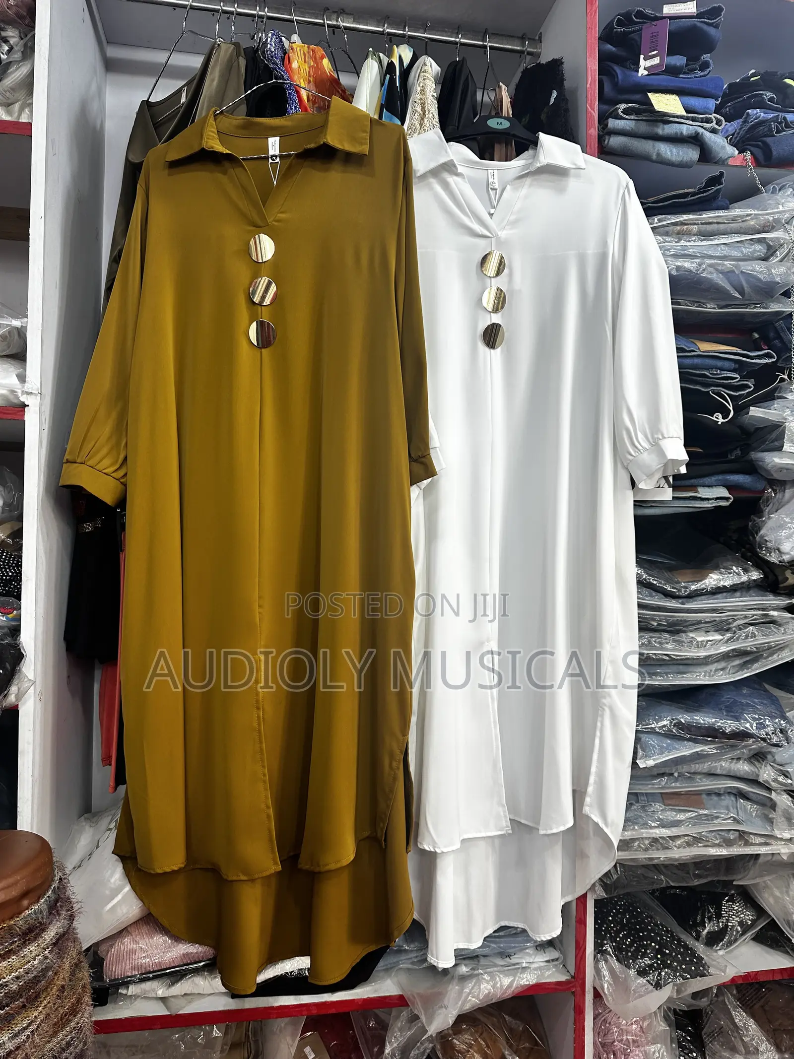 Shevon Straight 3-Quarter Dress on Colours