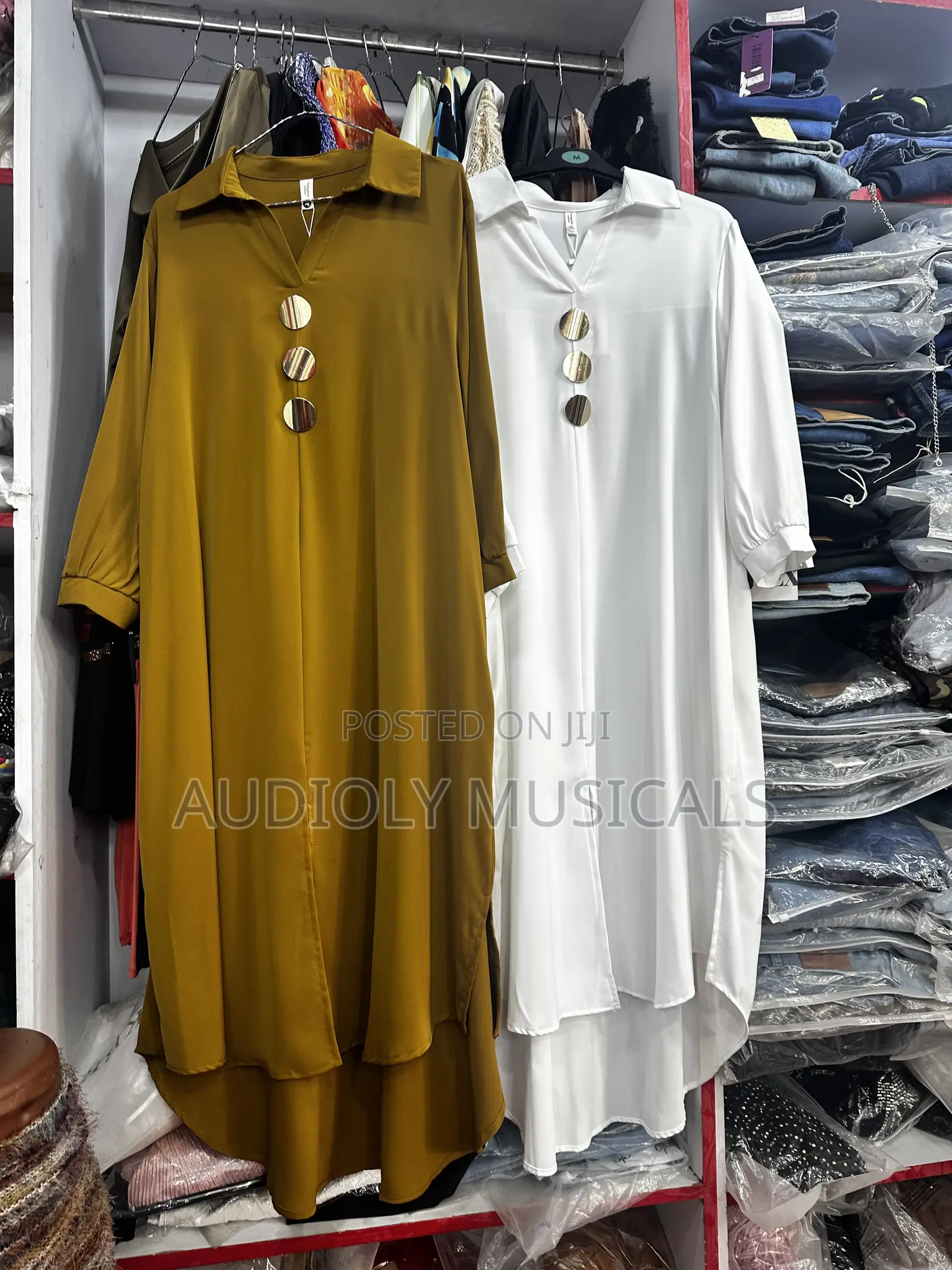 Shevon Straight 3-Quarter Dress on Colours