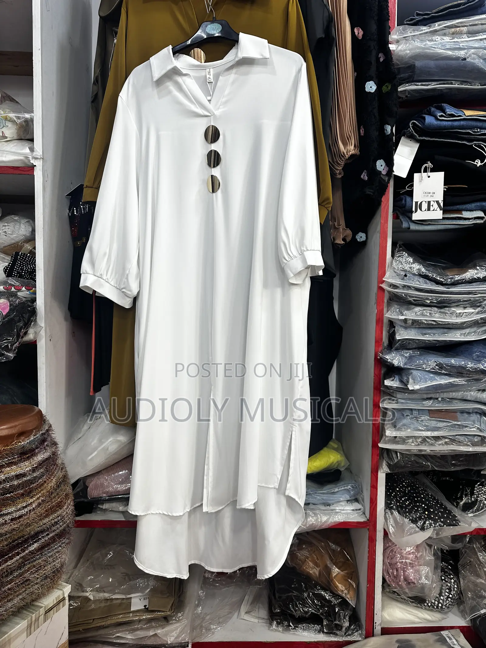 Shevon Straight 3-Quarter Dress on Colours