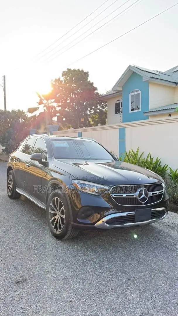 Mercedes-Benz GLC-Class GLC 300 2024 Black