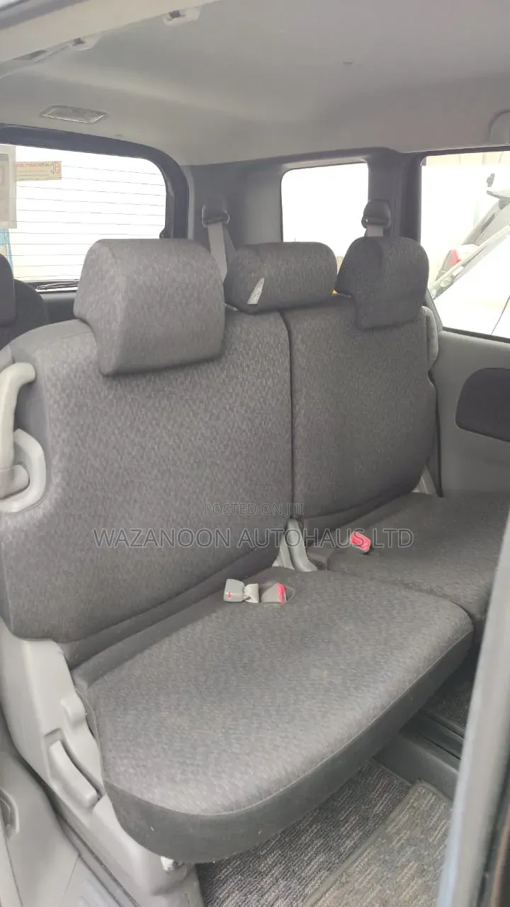 Toyota Sienta 1.5 FWD 2014 Black