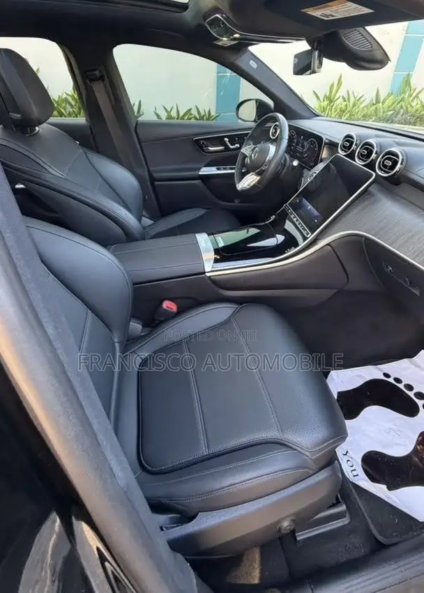 Mercedes-Benz GLC-Class GLC 300 2024 Black