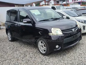 Toyota Sienta 1.5 FWD 2014 Black