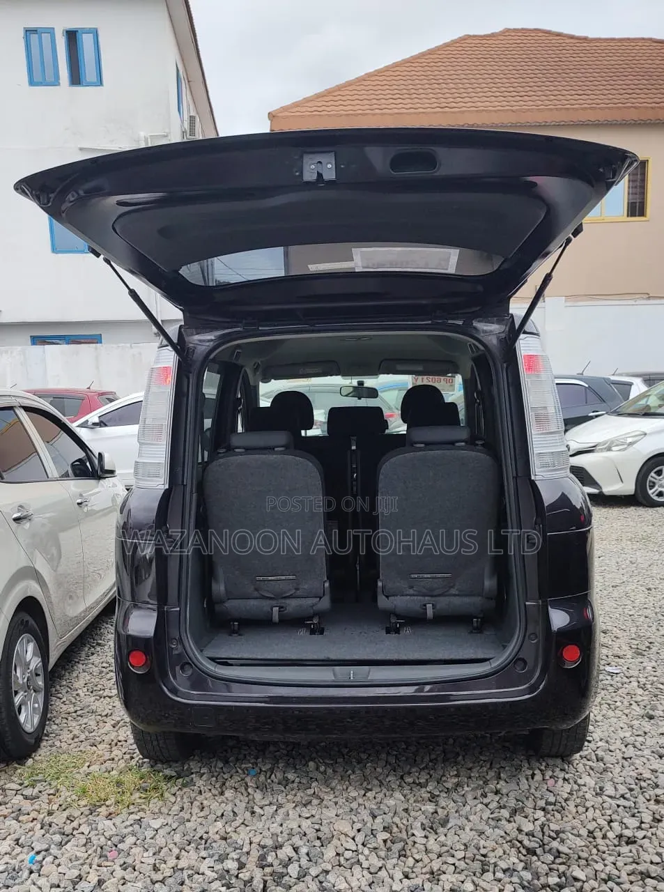 Toyota Sienta 1.5 FWD 2014 Black