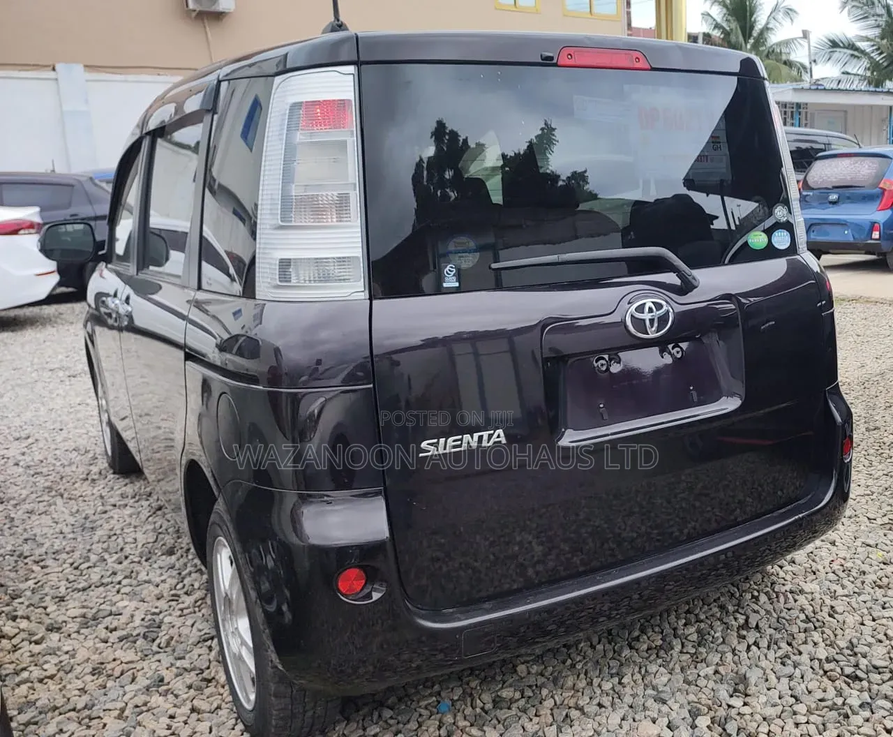 Toyota Sienta 1.5 FWD 2014 Black