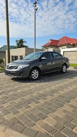 Toyota Corolla Altis 2013 Gray