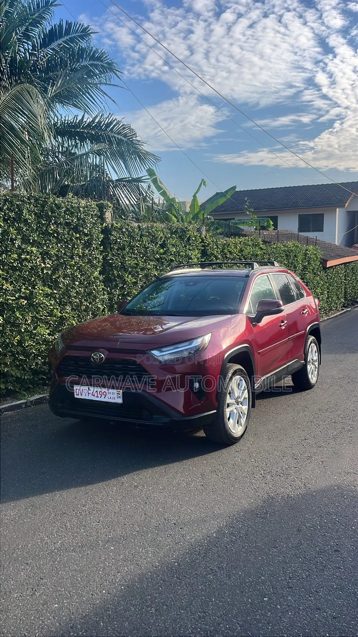 Toyota RAV4 XLE 2025 Red