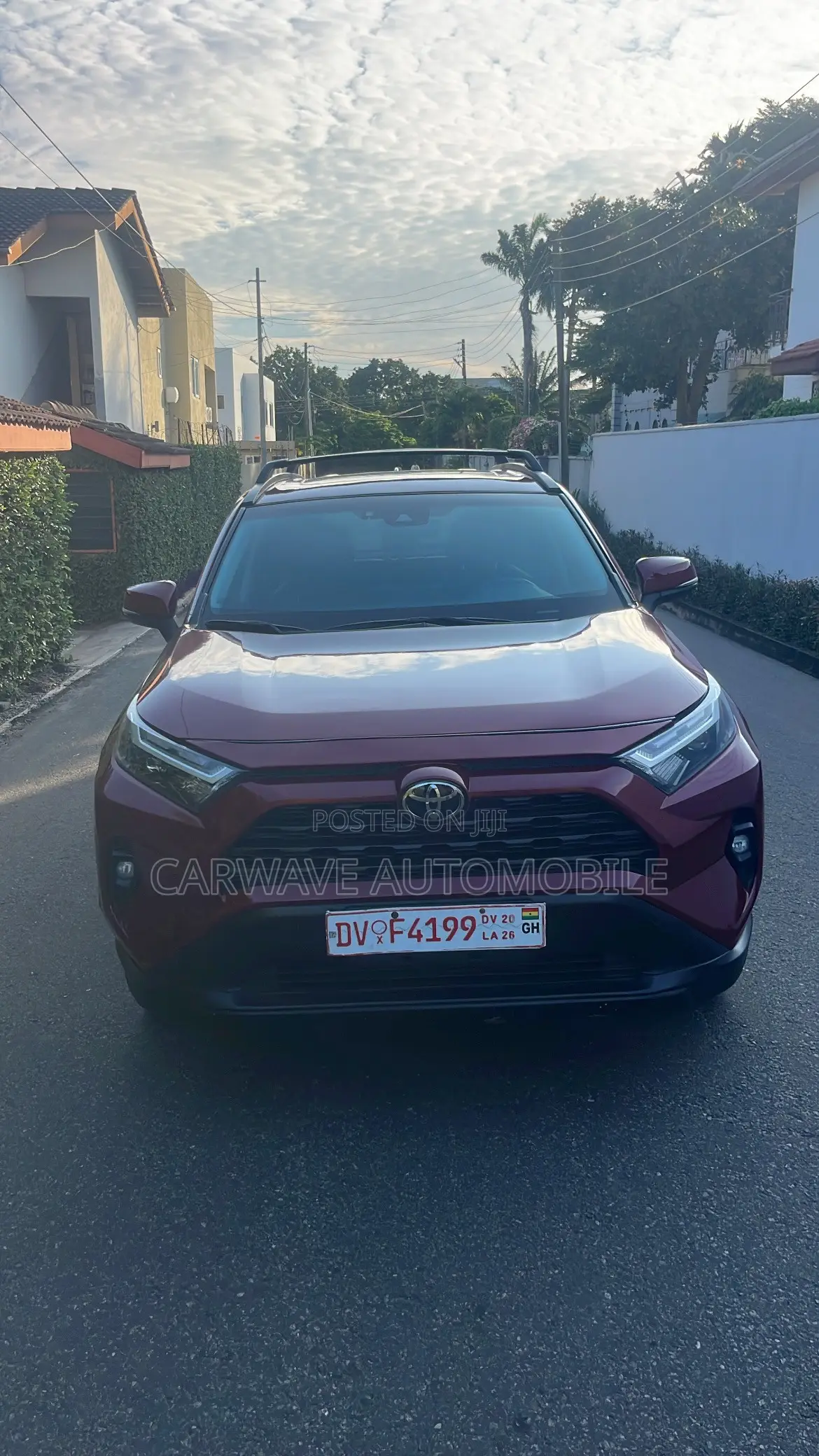 Toyota RAV4 XLE 2025 Red