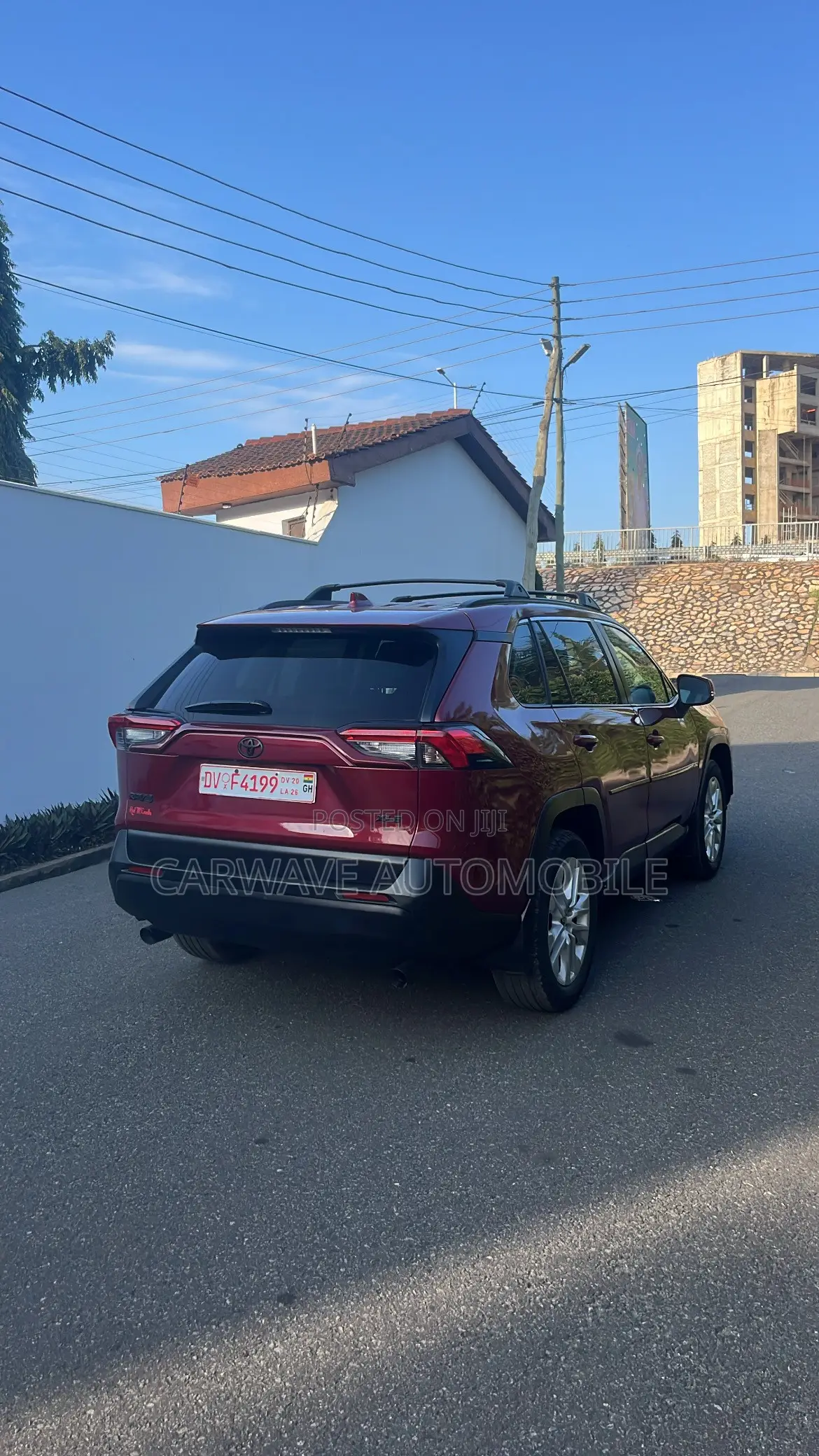Toyota RAV4 XLE 2025 Red
