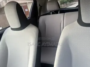 Toyota Vitz 2012 White