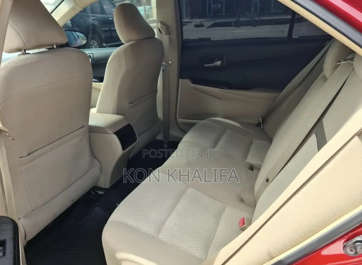 Toyota Camry LE 4dr Sedan (2.5L 4cyl 6A) 2014 Red
