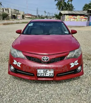 Toyota Camry LE 4dr Sedan (2.5L 4cyl 6A) 2014 Red