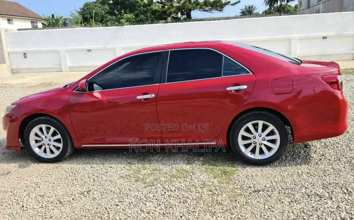 Toyota Camry LE 4dr Sedan (2.5L 4cyl 6A) 2014 Red
