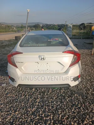Honda Civic EX 4dr Hatchback (1.5L 4cyl) 2017 White