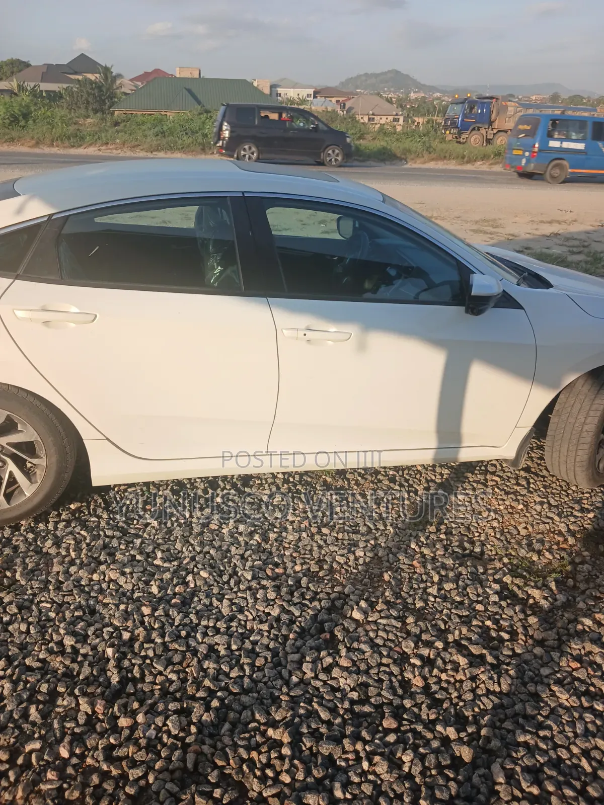 Honda Civic EX 4dr Hatchback (1.5L 4cyl) 2017 White
