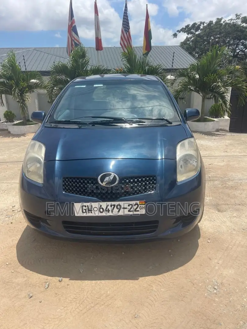 Toyota Vitz 2010 Blue