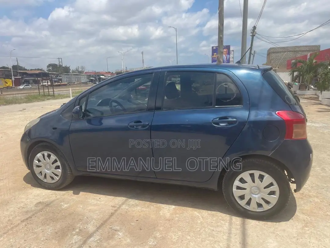 Toyota Vitz 2010 Blue