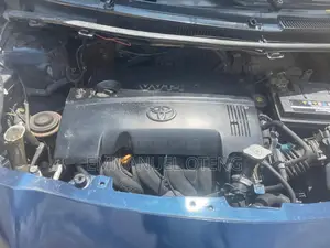 Toyota Vitz 2010 Blue