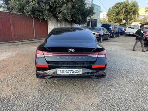 Hyundai Elantra SE 2021 Black