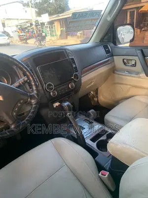 Mitsubishi Pajero 2011 Black