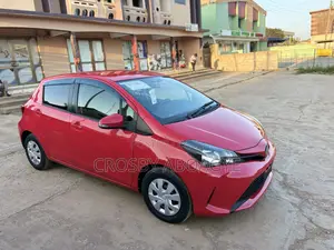 Toyota Vitz 1.3 FWD 5dr 2016 Red