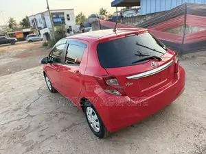 Toyota Vitz 1.3 FWD 5dr 2016 Red