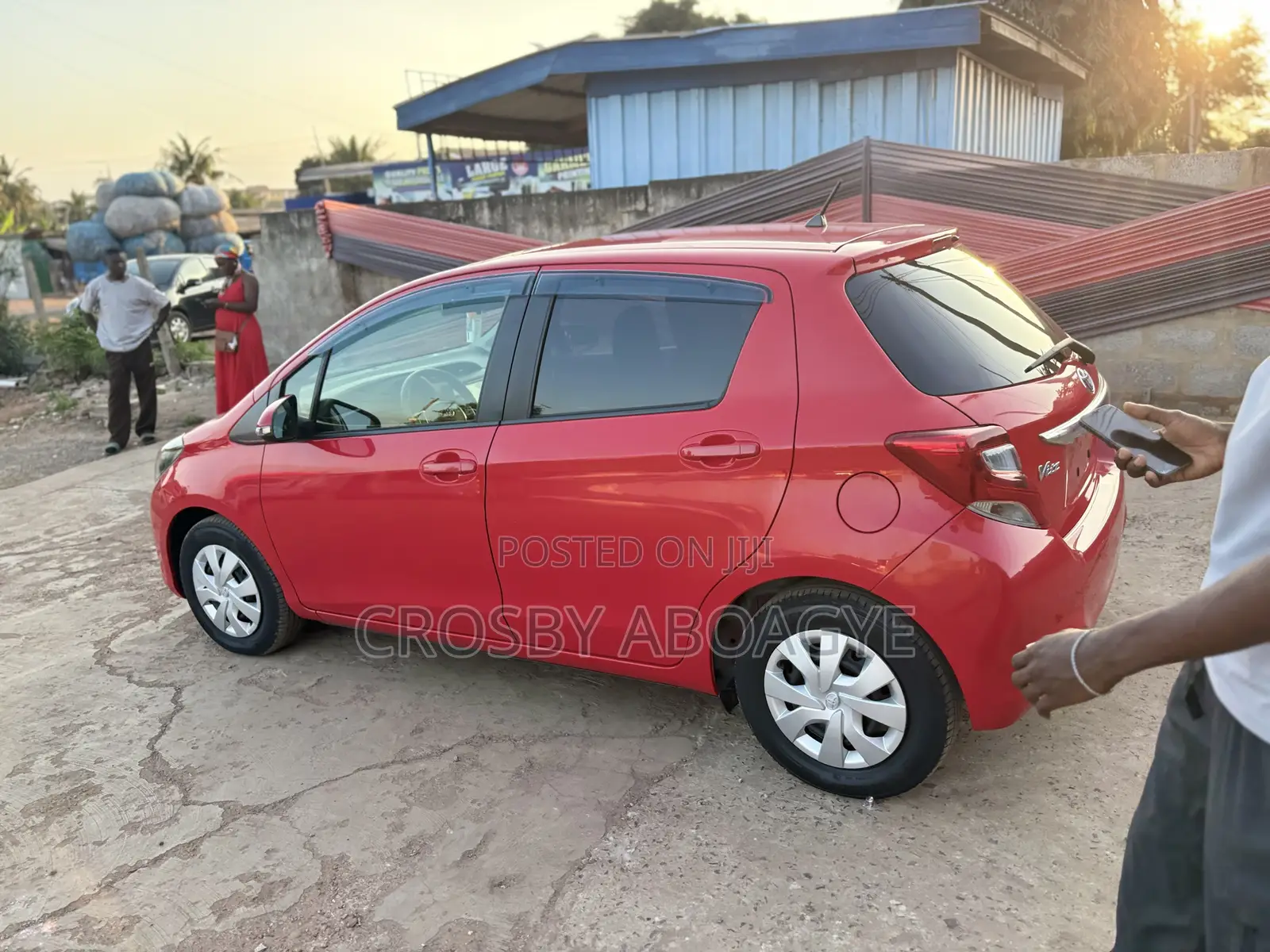 Toyota Vitz 1.3 FWD 5dr 2016 Red