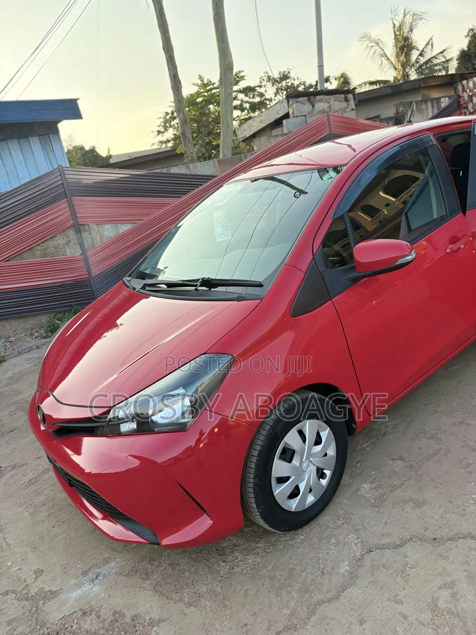Toyota Vitz 1.3 FWD 5dr 2016 Red