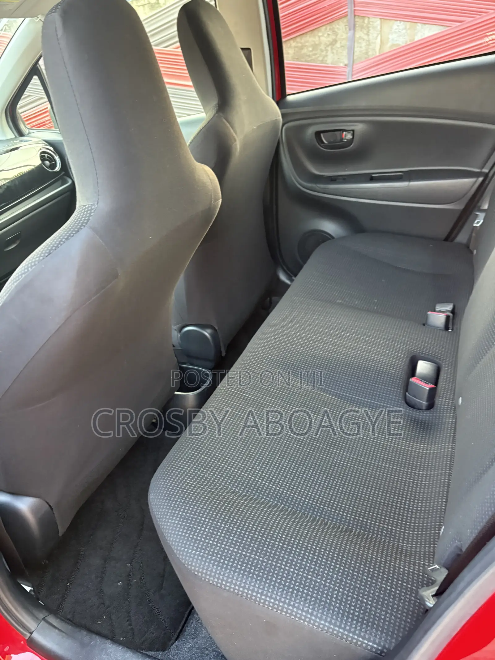 Toyota Vitz 1.3 FWD 5dr 2016 Red