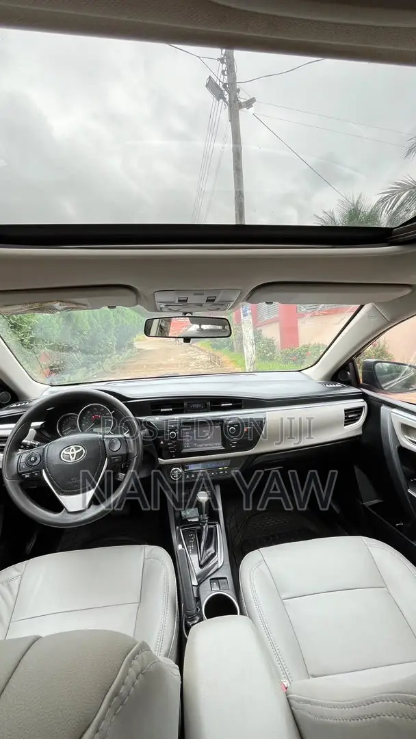 Toyota Corolla LE Eco Plus 4dr Sedan (1.8L 4cyl CVT) 2015 Green