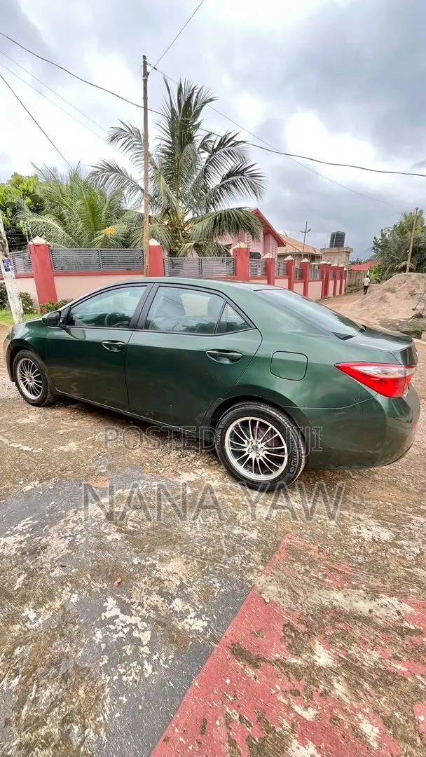 Toyota Corolla LE Eco Plus 4dr Sedan (1.8L 4cyl CVT) 2015 Green