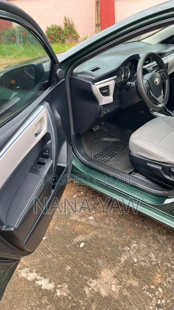 Toyota Corolla LE Eco Plus 4dr Sedan (1.8L 4cyl CVT) 2015 Green