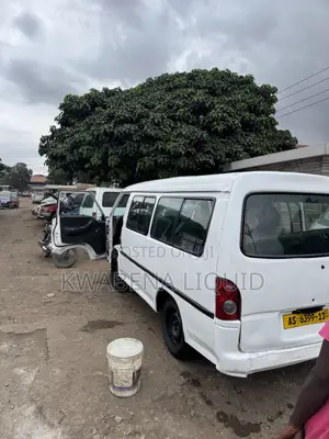 Hyundai H-100 2004 White