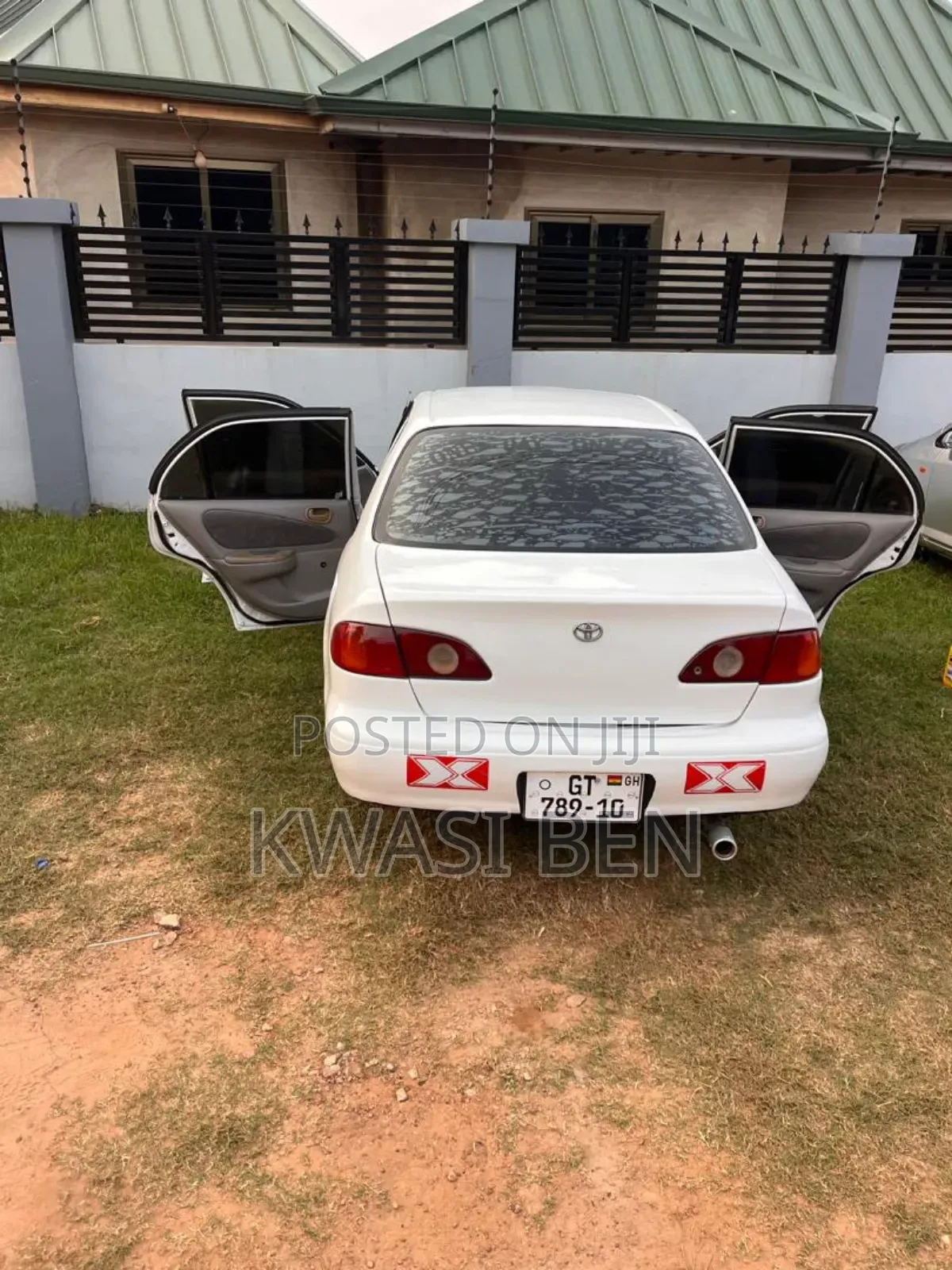 Toyota Corolla 2002 White