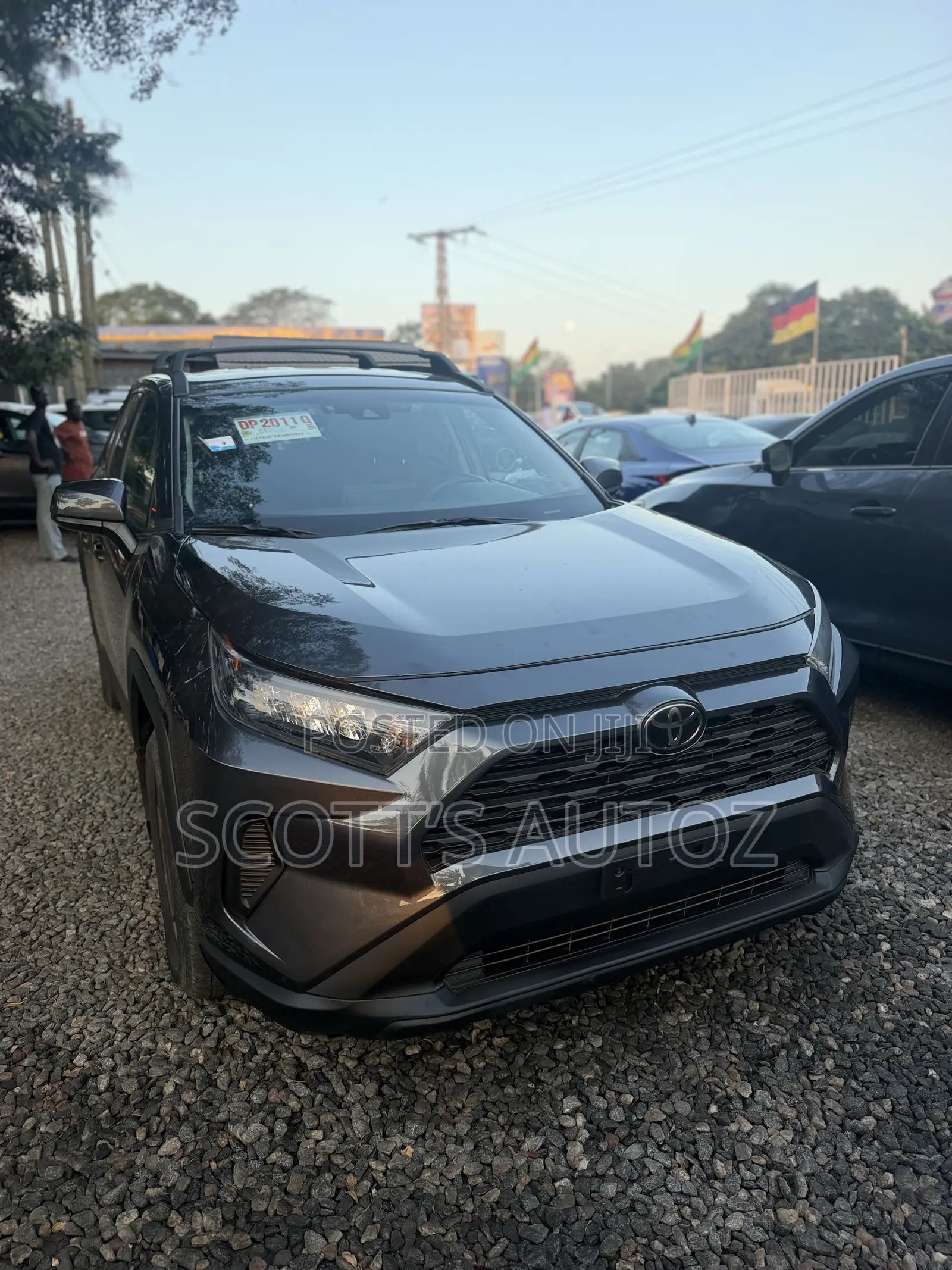 Toyota RAV4 LE AWD 2019 Gray