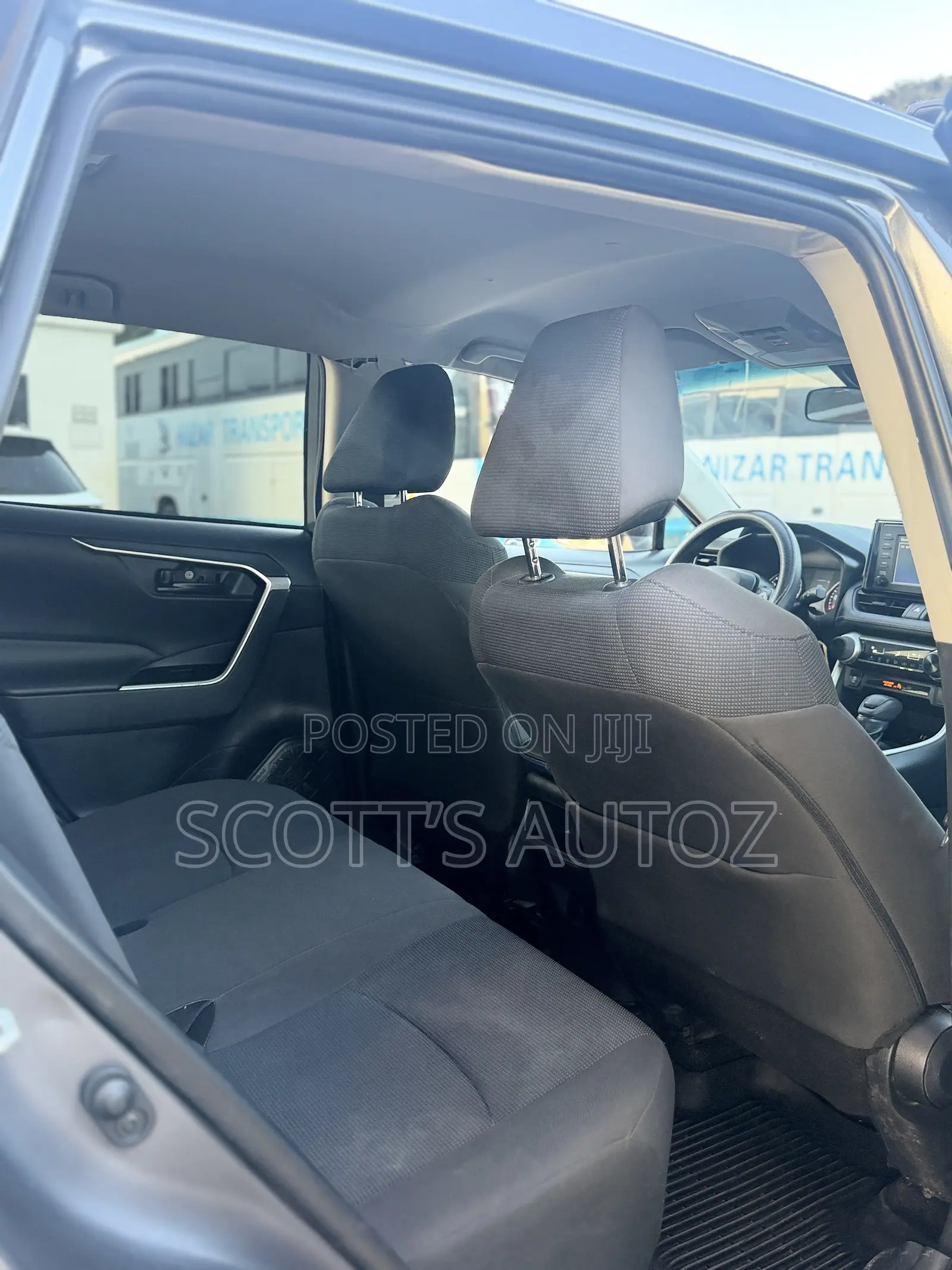 Toyota RAV4 LE AWD 2019 Gray