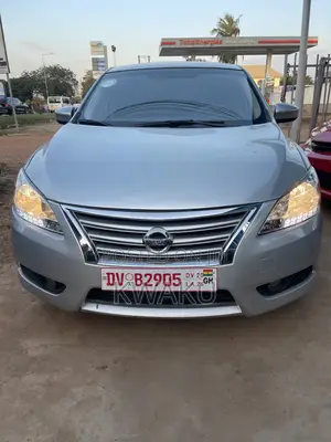Nissan Sentra S 4dr Sedan (1.8L 4cyl CVT) 2015 Silver
