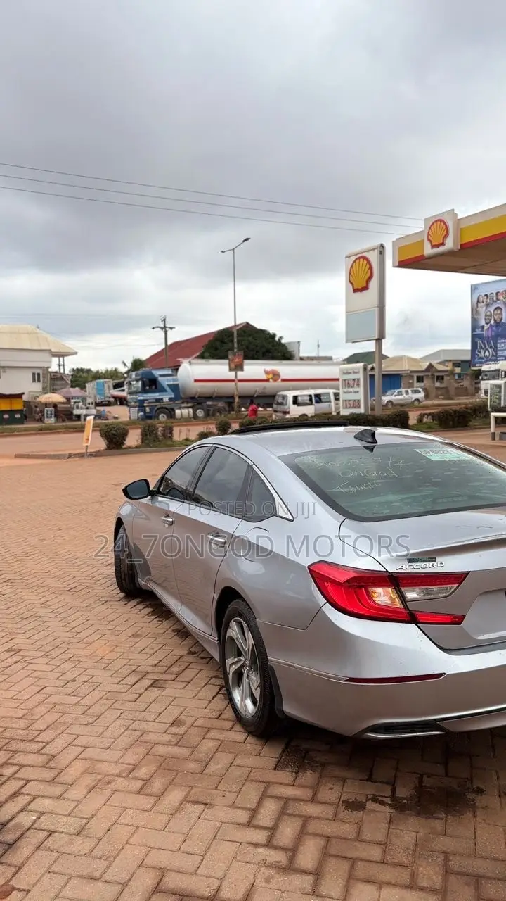 Honda Accord EX (1.5L 4cyl Turbo CVT) 2019 Silver