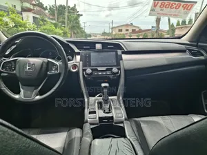 Honda Civic 2019 Red