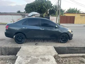 Toyota Yaris 2009 Blue